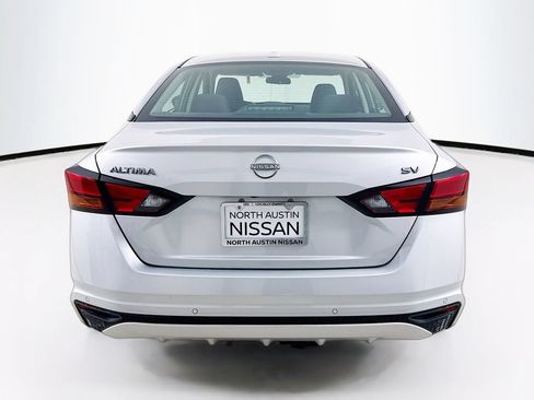 Used 2024 Nissan Altima 2.5 SV FWD image 7