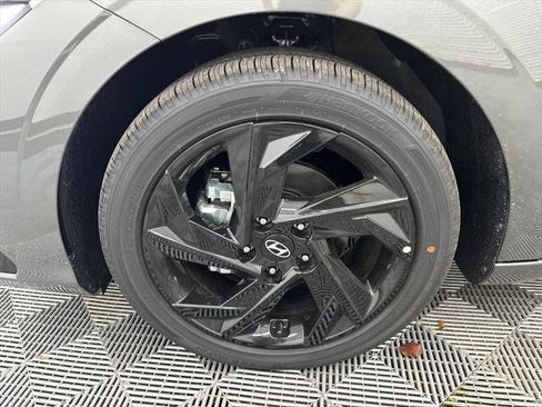 New 2026 Hyundai Elantra SEL Sport image 11