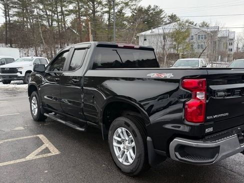 Used 2024 Chevrolet Silverado 1500 LT image 3