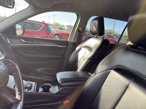Used 2023 Jeep Grand Cherokee L Limited w/ Luxury Tech Group II AWD/4WD image 27