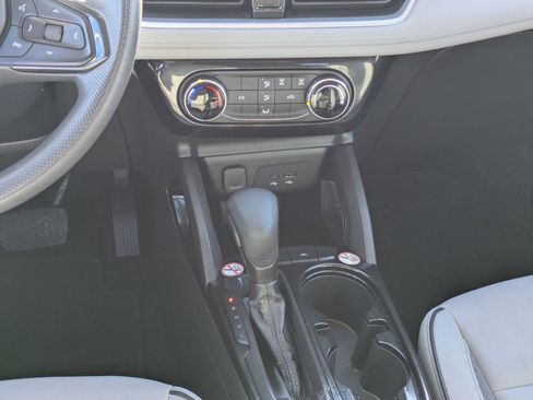 Used 2024 Chevrolet TrailBlazer LT image 18