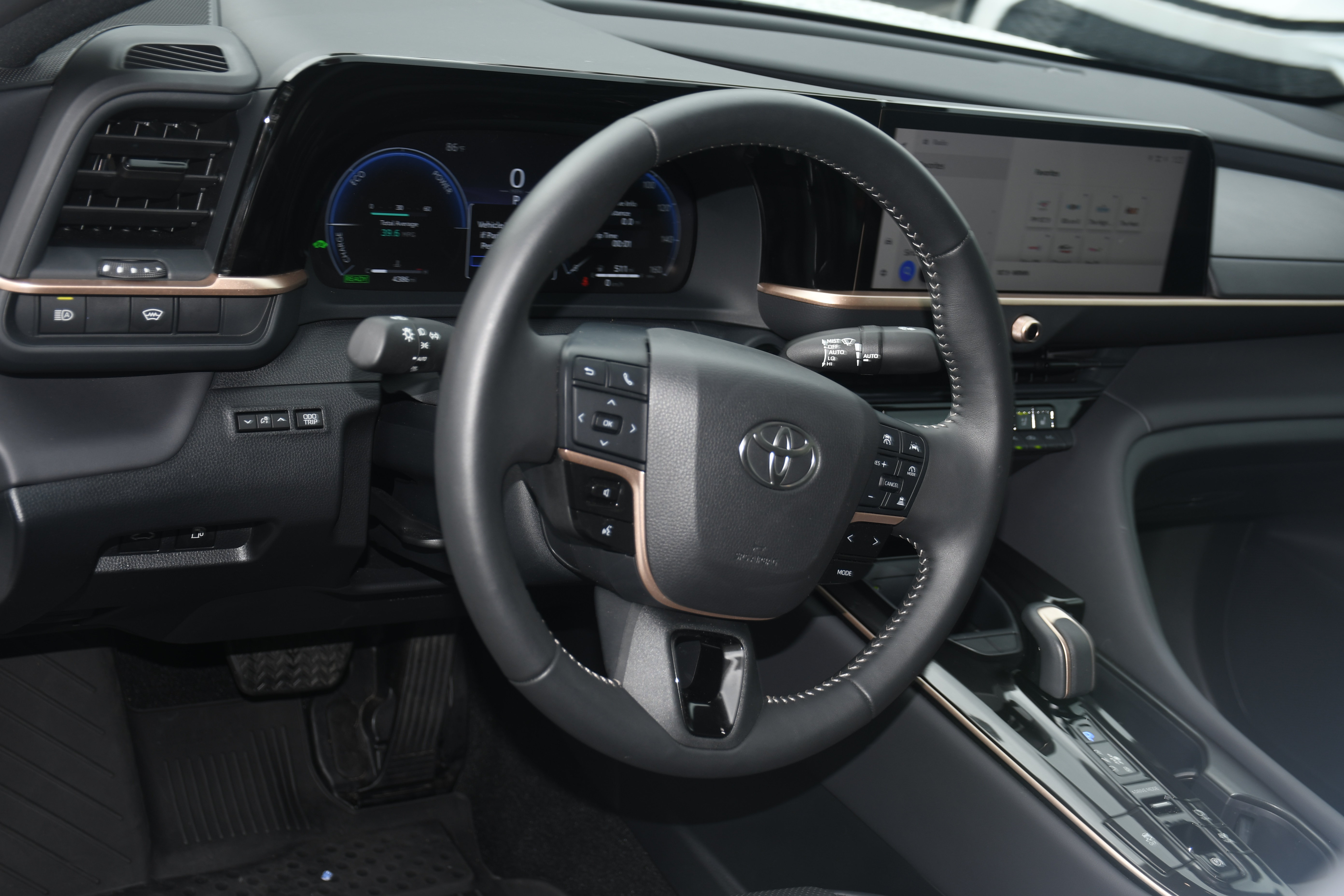 Certified 2026 Toyota Crown AWD/4WD image 10
