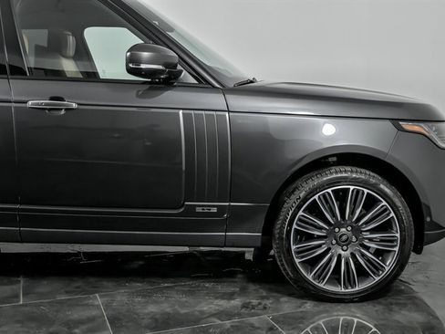 Used 2021 Land Rover Range Rover Long Wheelbase Autobiography image 12