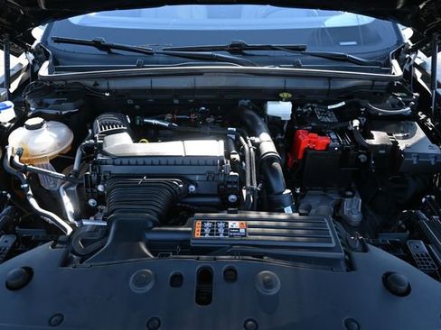 Used 2025 Lincoln Nautilus Premier image 21