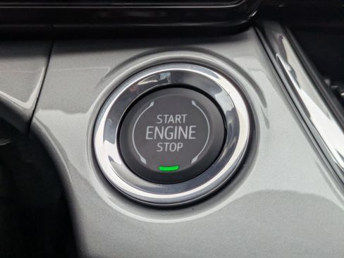 New 2026 Chevrolet Trax LT w/ Sunroof Package FWD image 23