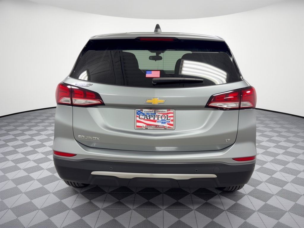 Used 2024 Chevrolet Equinox LT FWD image 11