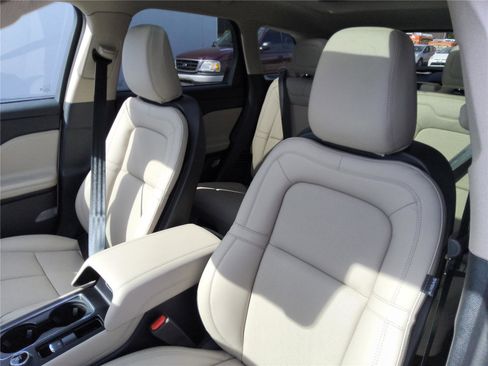 New 2026 Lincoln Corsair Grand Touring AWD/4WD image 14