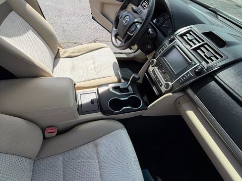 Used 2012 Toyota Camry LE image 13