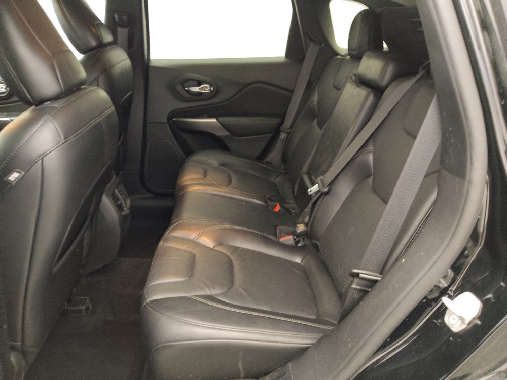 Used 2021 Jeep Cherokee Latitude Lux FWD image 18