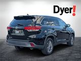 Used 2019 Toyota Highlander XLE image 3