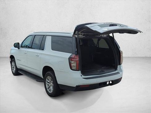 Used 2021 Chevrolet Suburban LT RWD image 8