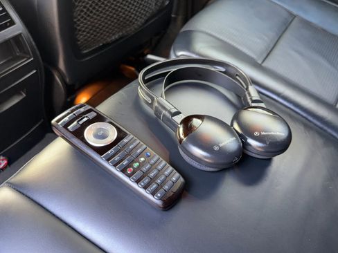 Used 2010 Mercedes-Benz ML 63 AMG 4MATIC image 30