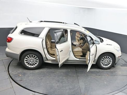 Used 2010 Buick Enclave CXL image 64