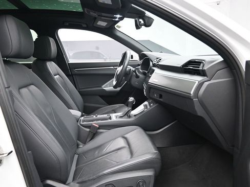 Used 2023 Audi Q3 2.0T Premium image 32