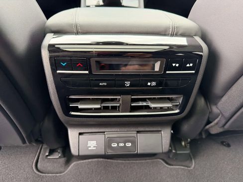 Certified 2026 Acura MDX SH-AWD w/ Technology Package image 18