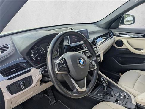 Used 2022 BMW X1 sDrive28i image 10