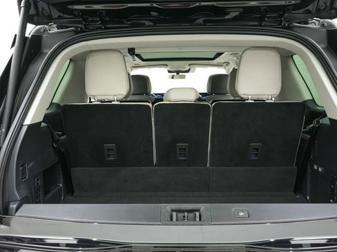 Used 2025 Lincoln Navigator Reserve AWD/4WD image 32