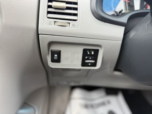 Used 2013 Toyota Corolla L image 19