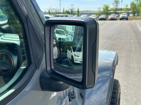 Used 2021 Jeep Gladiator Mojave AWD/4WD image 14