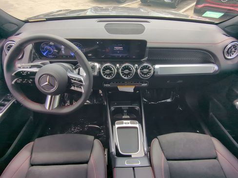 Used 2024 Mercedes-Benz EQB 300 4MATIC image 2