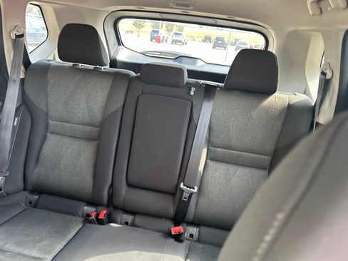 Used 2025 Nissan Rogue SV AWD/4WD image 24