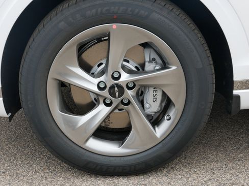 New 2026 Genesis GV70 2.5T Advanced image 3