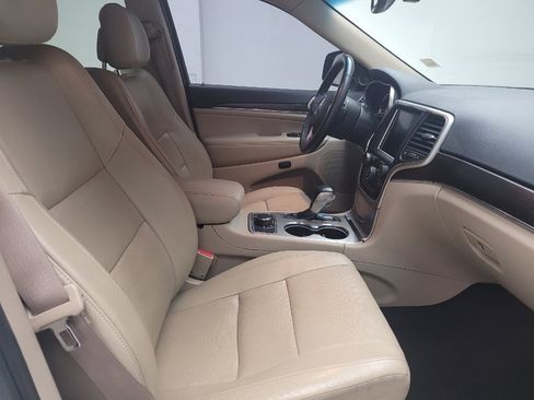 Used 2017 Jeep Grand Cherokee Limited w/ Luxury Group II image 21