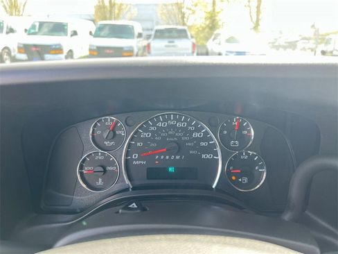 New 2025 GMC Savana 2500 w/ Communications Package image 11