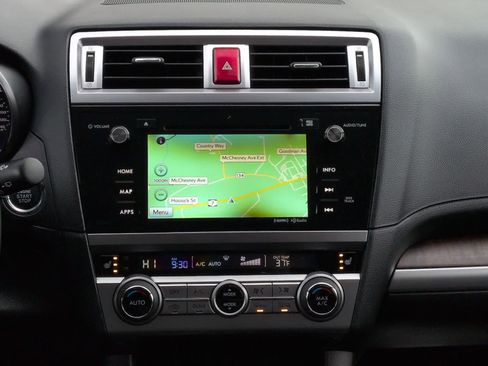 Used 2017 Subaru Outback 2.5i Limited image 30