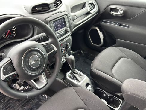 Used 2019 Jeep Renegade Sport FWD image 15