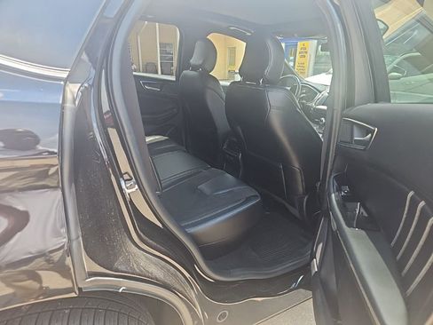 Used 2019 Ford Edge ST w/ Equipment Group 401A AWD/4WD image 7