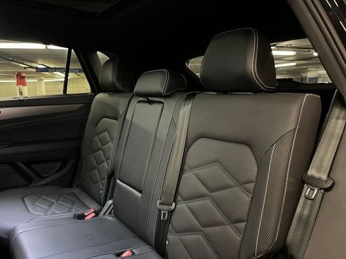 Used 2024 Volkswagen Atlas Cross Sport SE w/ Panoramic Sunroof Package AWD/4WD image 23