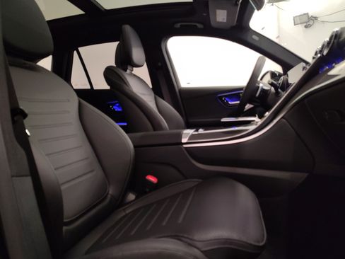 Used 2026 Mercedes-Benz GLC 300 image 30