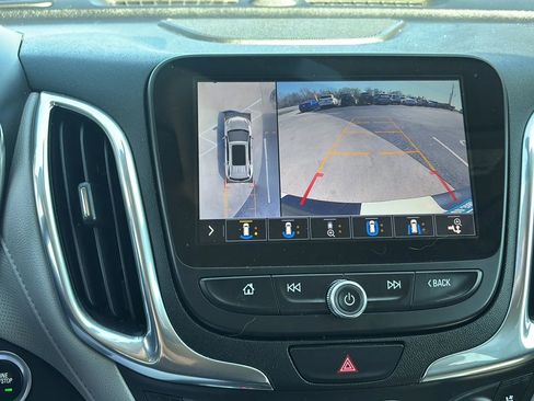 Used 2019 Chevrolet Equinox Premier image 17