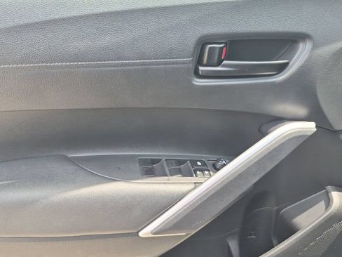 Certified 2024 Toyota Corolla Cross LE FWD image 11