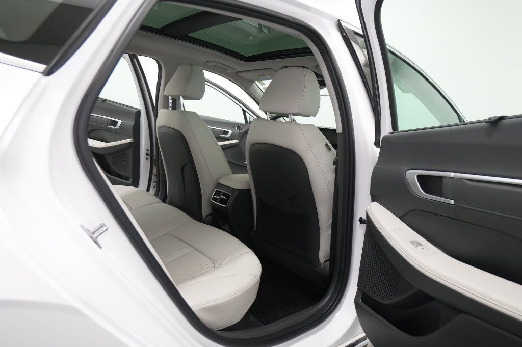 Used 2025 Hyundai Sonata Limited FWD image 28
