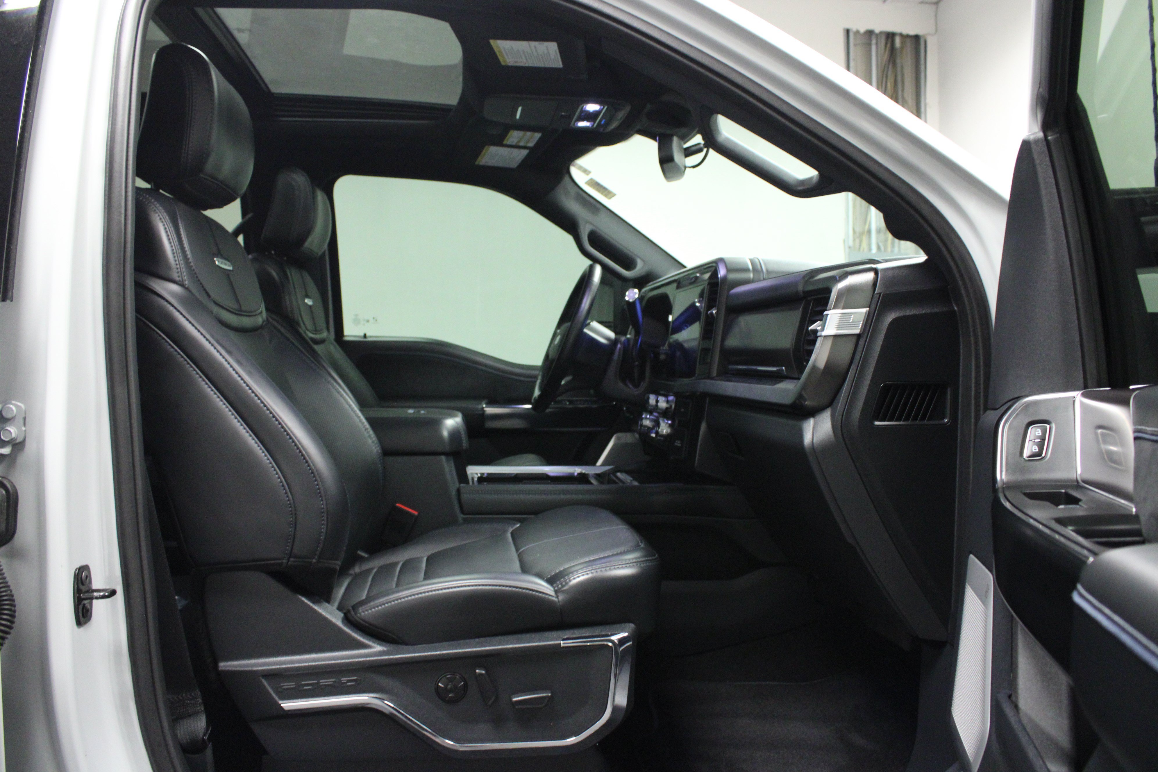 Used 2026 Ford F250 Platinum AWD/4WD image 16