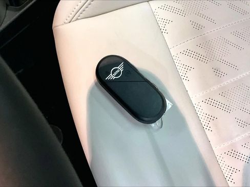 Certified 2025 MINI Cooper S image 13