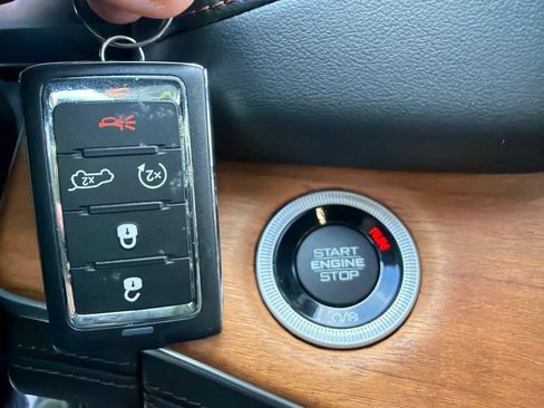 Used 2023 Jeep Grand Cherokee L Summit AWD/4WD image 34