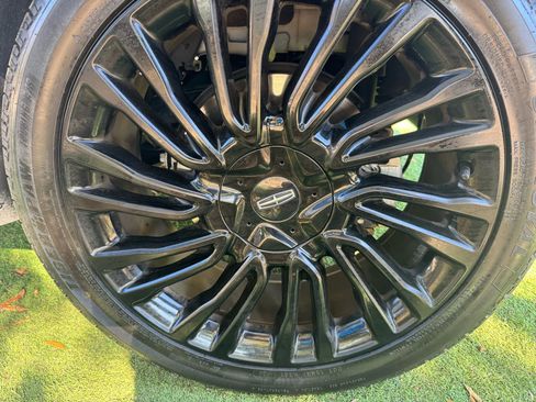 Used 2021 Lincoln Corsair Reserve w/ Equipment Group 201A image 18