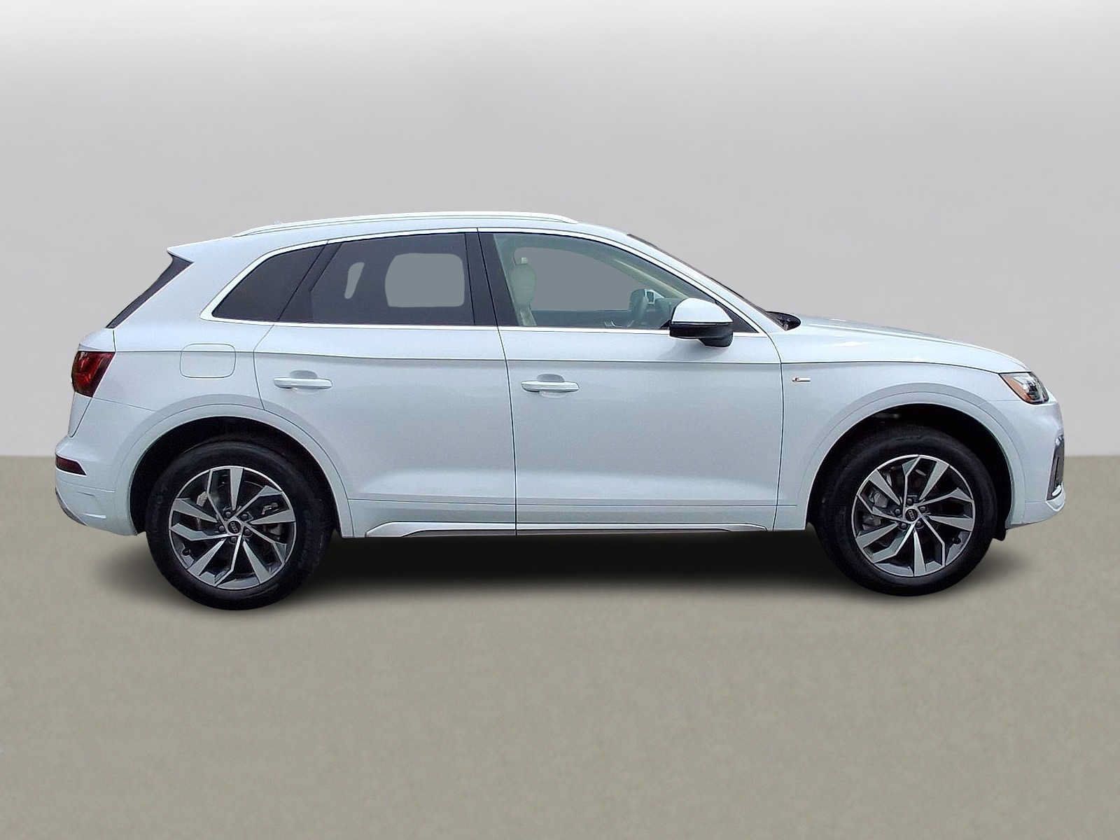 Certified 2023 Audi Q5 2.0T Premium w/ Convenience Package AWD/4WD image 32