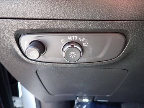 Used 2024 Buick Encore GX Preferred w/ Comfort Package FWD image 14
