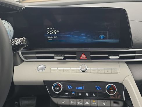 New 2026 Hyundai Elantra Limited image 19