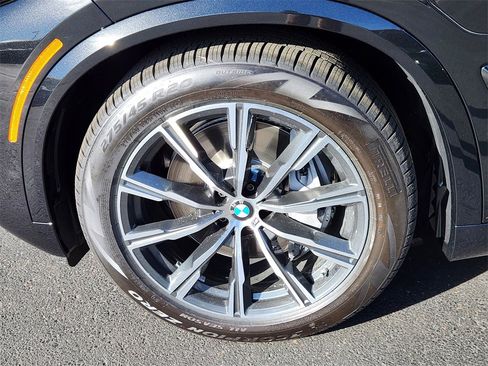 New 2026 BMW X5 xDrive50e image 7