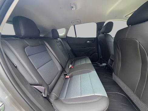 New 2026 Chevrolet Trax LT w/ Midnight Edition FWD image 7