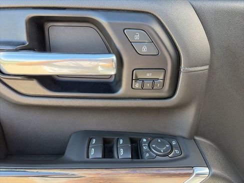 Used 2022 Chevrolet Silverado 2500 High Country w/ Z71 Off-Road Package image 63