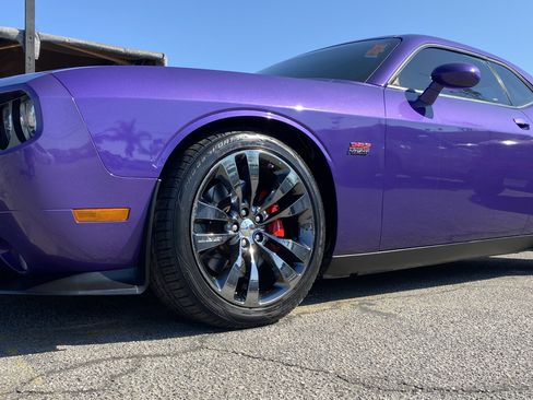 Used 2013 Dodge Challenger SRT8 w/ Harman Kardon Audio Group image 8