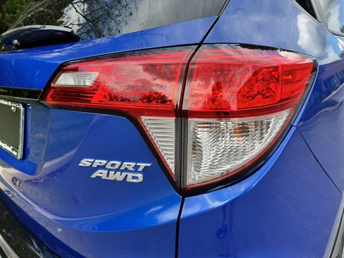 Used 2021 Honda HR-V Sport image 51