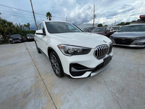 Used 2021 BMW X1 xDrive28i w/ Convenience Package AWD/4WD image 3