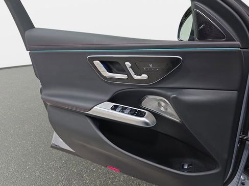 Used 2025 Mercedes-Benz E 53 AMG e 4MATIC Sedan image 27